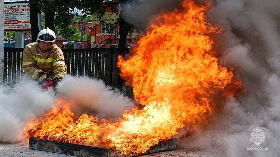 В Ленинском городском округе прошли соревнования добровольных пожарных подразделений В Ленинском городском округе прошли соревнования добровольных пожарных подразделений