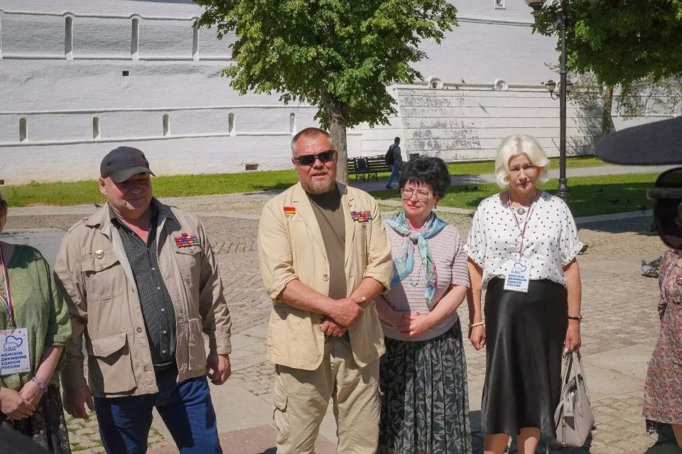 Участники СВО, проходящие реабилитацию в филиале госпиталя им. Бурденко, посетили Троице-Сергиеву лавру Участники СВО, проходящие реабилитацию в филиале госпиталя им. Бурденко, посетили Троице-Сергиеву лавру