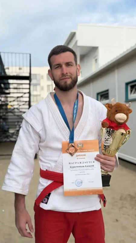 Люберецкий самбист завоевал бронзовую медаль на чемпионате России по пляжному самбо Люберецкий самбист завоевал бронзовую медаль на чемпионате России по пляжному самбо