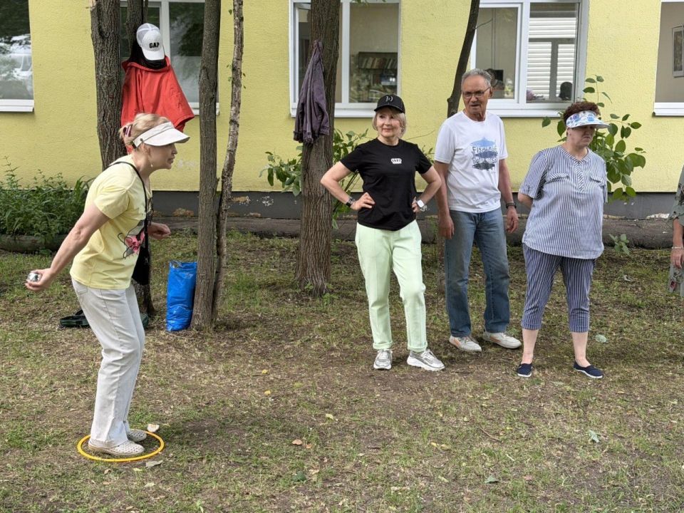 В Пушкино участники проекта «Активное долголетие» осваивают петанк В Пушкино участники проекта «Активное долголетие» осваивают петанк