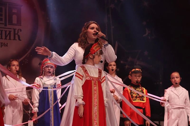14 июня во Дворце культуры «Цементник» состоялся праздничный концерт «Этой силе есть имя — Россия», приуроченный ко Дню России и Дню города Воскресенска 14 июня во Дворце культуры «Цементник» состоялся праздничный концерт «Этой силе есть имя — Россия», приуроченный ко Дню России и Дню города Воскресенска