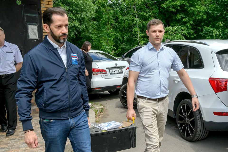 На передовую отправили еще один гуманитарный груз На передовую отправили еще один гуманитарный груз