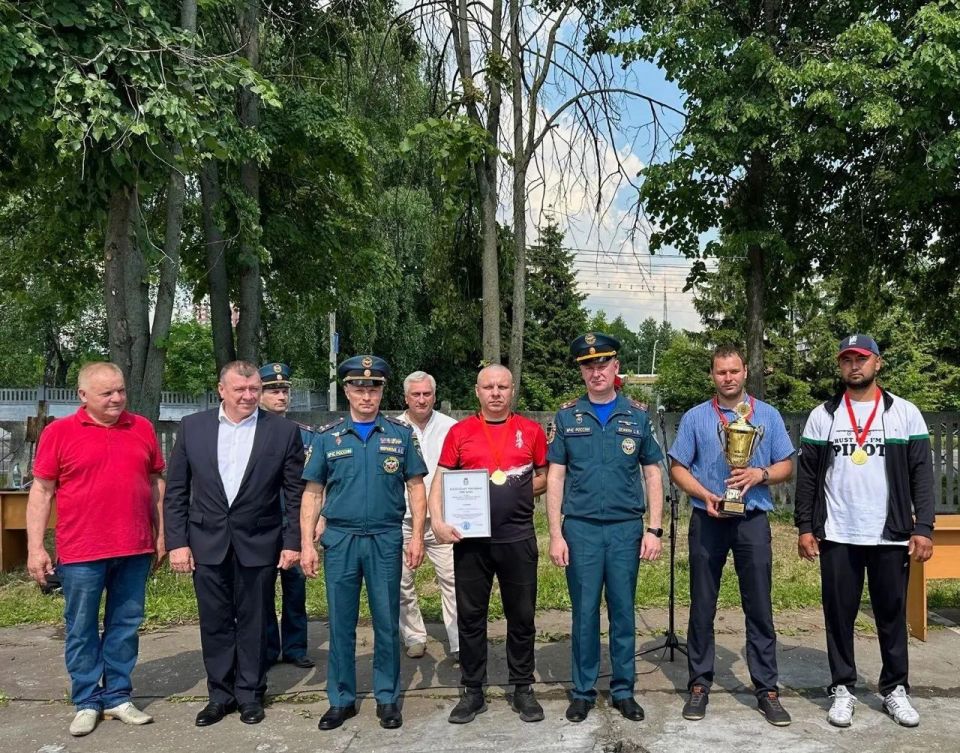 На спортивной базе 28-й пожарно-спасательной части в городе Видное состоялись ежегодные соревнования по пожарно-спасательному спорту среди подразделений добровольных пожарных формирований муниципальных учреждений и объектов... На спортивной базе 28-й пожарно-спасательной части в городе Видное состоялись ежегодные соревнования по пожарно-спасательному спорту среди подразделений добровольных пожарных формирований муниципальных учреждений и объектов...