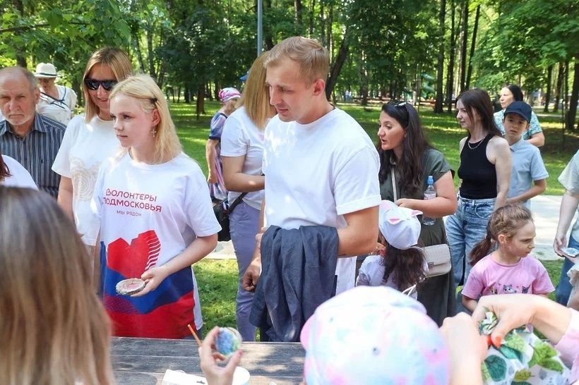 Продолжаем рассказывать, как в Солнечногорске отметили День России Продолжаем рассказывать, как в Солнечногорске отметили День России