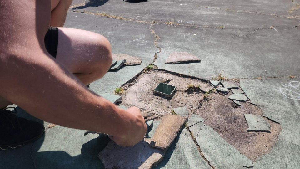 В Красноармейске начали восстанавливать легендарные теннисные корты в «Низочке» В Красноармейске начали восстанавливать легендарные теннисные корты в «Низочке»