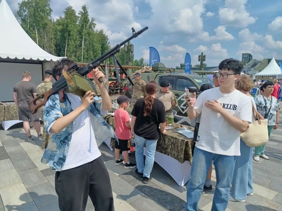 Ассоциация ветеранов СВО впервые приняла участие в проекте «Один день с полицией Подмосковья» в парке «Патриот» Ассоциация ветеранов СВО впервые приняла участие в проекте «Один день с полицией Подмосковья» в парке «Патриот»