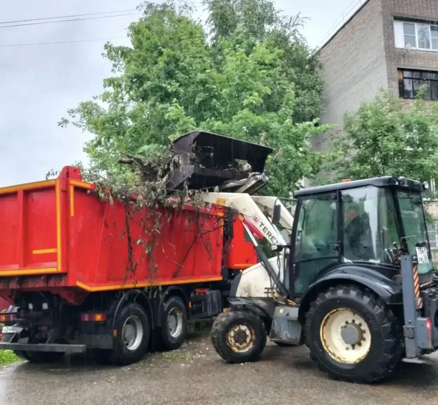 Сотрудники МБУ «Благоустройство СП» продолжают наводить порядок во всех населённых пунктах Сергиево-Посадского округа Сотрудники МБУ «Благоустройство СП» продолжают наводить порядок во всех населённых пунктах Сергиево-Посадского округа