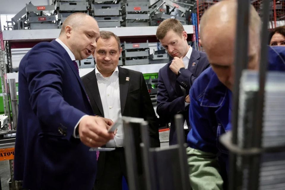 Сергей Юров: Сегодня в Балашихе вместе с Игорем Юрьевичем Брынцаловым провели тематический круглый стол, посвященный развитию экономики и промышленности Сергей Юров: Сегодня в Балашихе вместе с Игорем Юрьевичем Брынцаловым провели тематический круглый стол, посвященный развитию экономики и промышленности