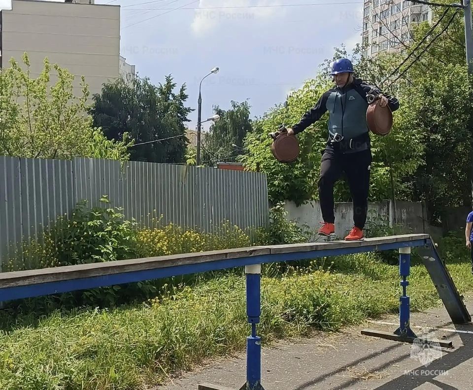 В Ленинском городском округе прошли соревнования добровольных пожарных подразделений В Ленинском городском округе прошли соревнования добровольных пожарных подразделений