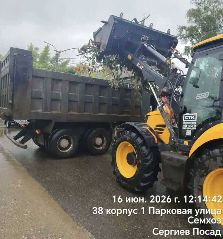 Сотрудники МБУ «Благоустройство СП» продолжают наводить порядок во всех населённых пунктах Сергиево-Посадского округа Сотрудники МБУ «Благоустройство СП» продолжают наводить порядок во всех населённых пунктах Сергиево-Посадского округа