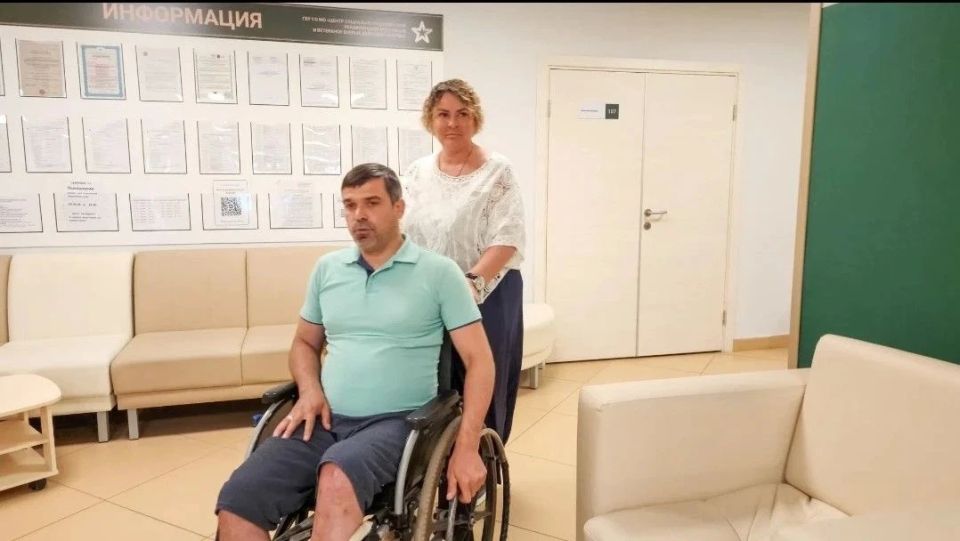 Четыре тысячи над землёй: члены королевского отделения Ассоциации ветеранов СВО осваивают прыжки с парашютом Четыре тысячи над землёй: члены королевского отделения Ассоциации ветеранов СВО осваивают прыжки с парашютом