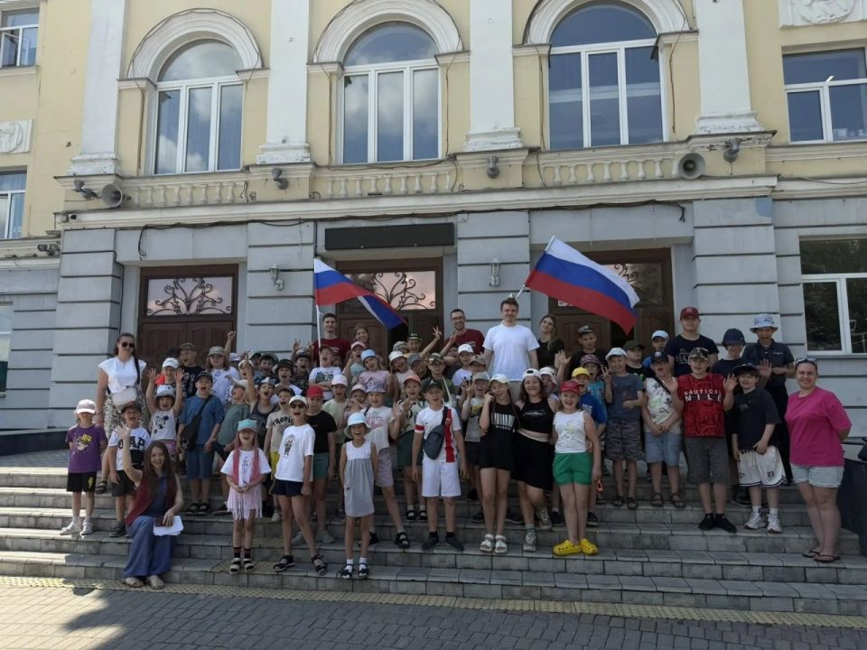 Депутаты фракции "Единая Россия" в Совете депутатов Богородского округа Владимир Козынченко и Олег Кобляков совместно с представителями родительского сообщества провели мониторинг работы летних оздоровительных лагерей на... Депутаты фракции "Единая Россия" в Совете депутатов Богородского округа Владимир Козынченко и Олег Кобляков совместно с представителями родительского сообщества провели мониторинг работы летних оздоровительных лагерей на...