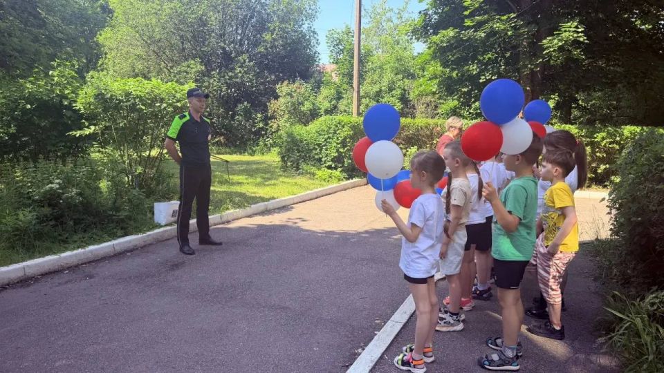 В Можайске автоинспекторы организовали яркое мероприятие для воспитанников местного детского сада В Можайске автоинспекторы организовали яркое мероприятие для воспитанников местного детского сада