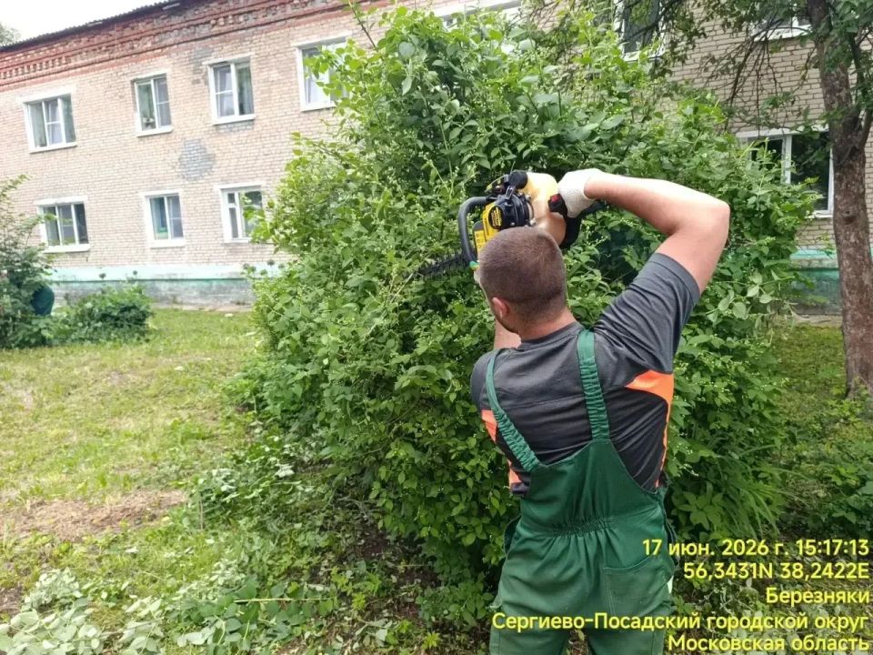 Сотрудники МБУ «Благоустройство СП» продолжают наводить порядок во всех населённых пунктах Сергиево-Посадского округа Сотрудники МБУ «Благоустройство СП» продолжают наводить порядок во всех населённых пунктах Сергиево-Посадского округа