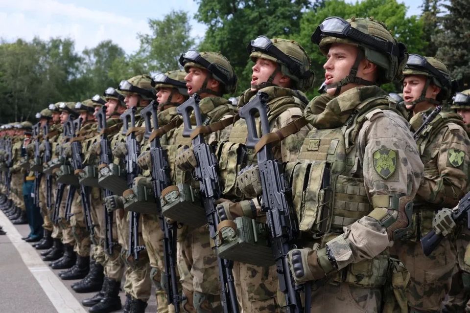 Сергей Юров: Поздравляю военнослужащих, ветеранов и членов семей Отдельной дивизии оперативного назначения имени Ф.Э. Дзержинского с 102-й годовщиной со дня образования прославленного соединения Сергей Юров: Поздравляю военнослужащих, ветеранов и членов семей Отдельной дивизии оперативного назначения имени Ф.Э. Дзержинского с 102-й годовщиной со дня образования прославленного соединения