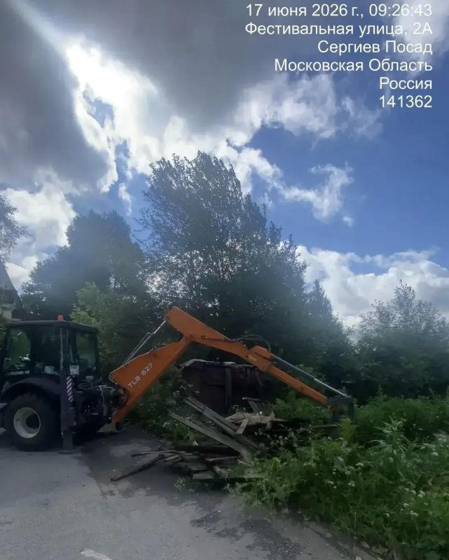 Сотрудники МБУ «Благоустройство СП» продолжают наводить порядок во всех населённых пунктах Сергиево-Посадского округа Сотрудники МБУ «Благоустройство СП» продолжают наводить порядок во всех населённых пунктах Сергиево-Посадского округа