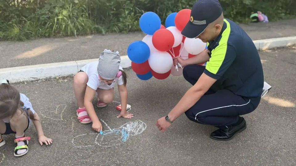 В Можайске автоинспекторы организовали яркое мероприятие для воспитанников местного детского сада В Можайске автоинспекторы организовали яркое мероприятие для воспитанников местного детского сада