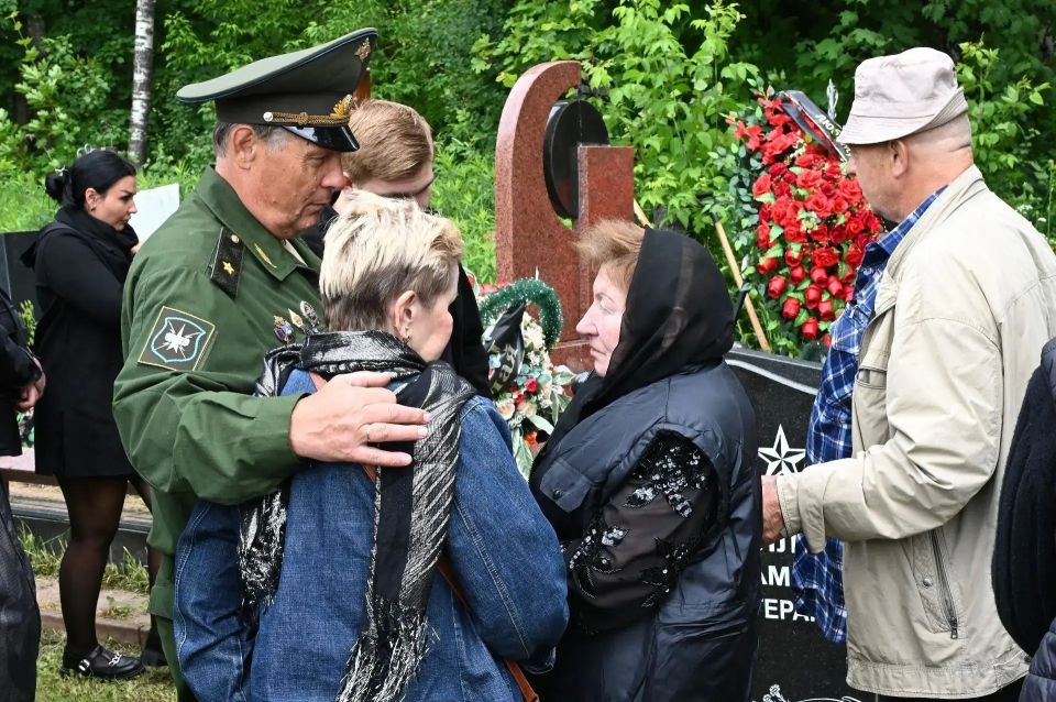 Сегодня проводили в последний путь ветерана Великой Отечественной войны Николая Ивановича Козлова Сегодня проводили в последний путь ветерана Великой Отечественной войны Николая Ивановича Козлова