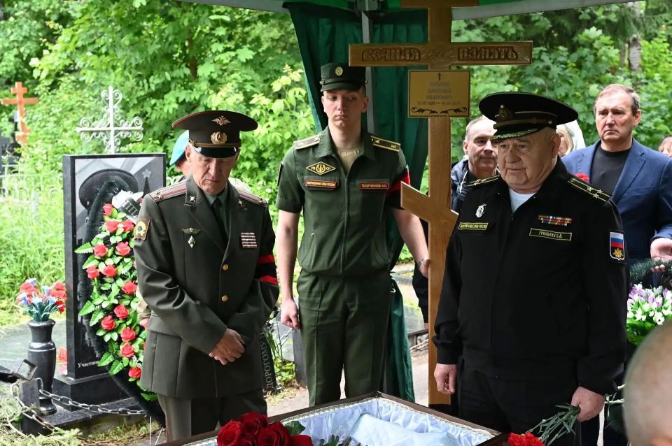 Сегодня проводили в последний путь ветерана Великой Отечественной войны Николая Ивановича Козлова Сегодня проводили в последний путь ветерана Великой Отечественной войны Николая Ивановича Козлова