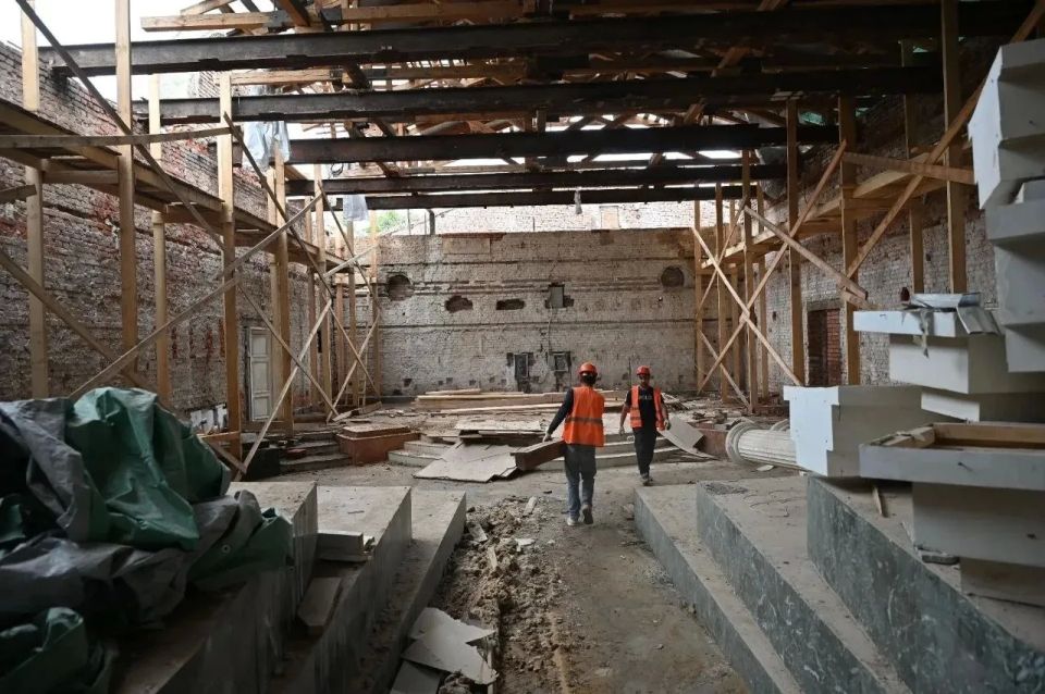 Продолжается долгожданная реконструкция Дворца торжеств «Центральный» Продолжается долгожданная реконструкция Дворца торжеств «Центральный»