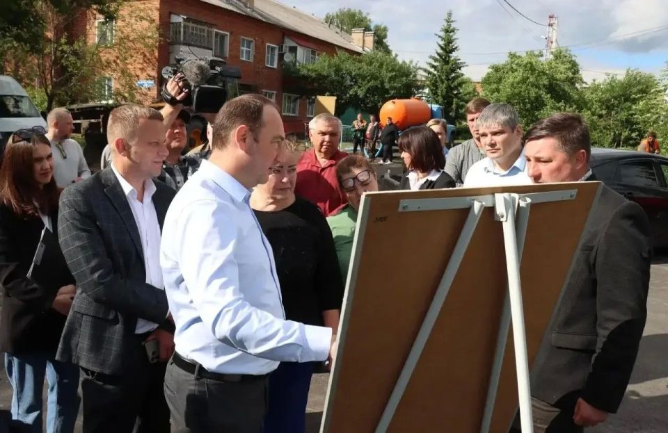 Народная программа работает: в Городище обновили придомовые территории Народная программа работает: в Городище обновили придомовые территории