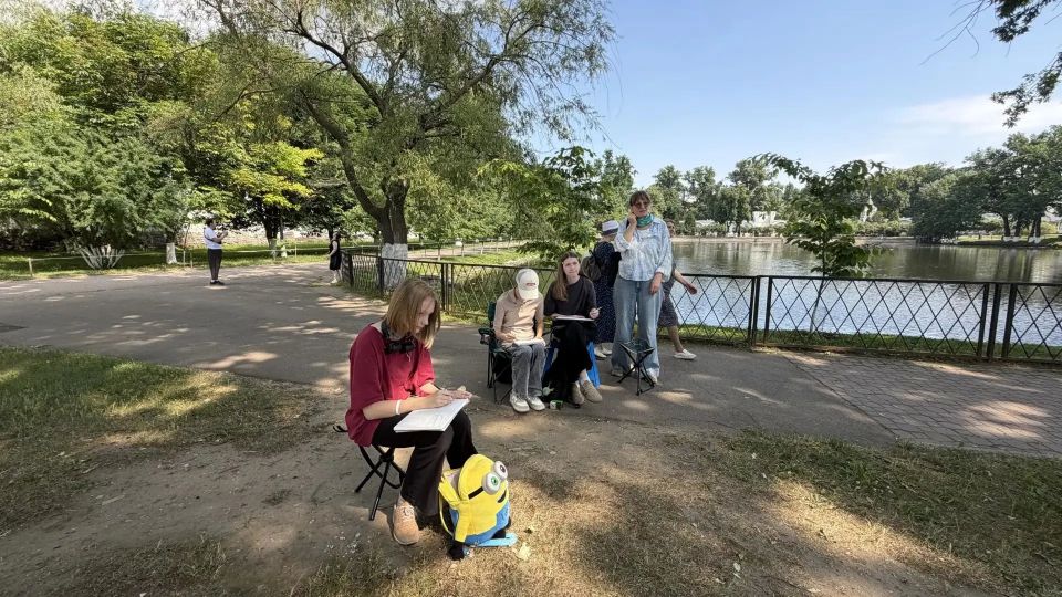 В Детской школе искусств Дзержинского стартовали традиционные летние пленэры В Детской школе искусств Дзержинского стартовали традиционные летние пленэры
