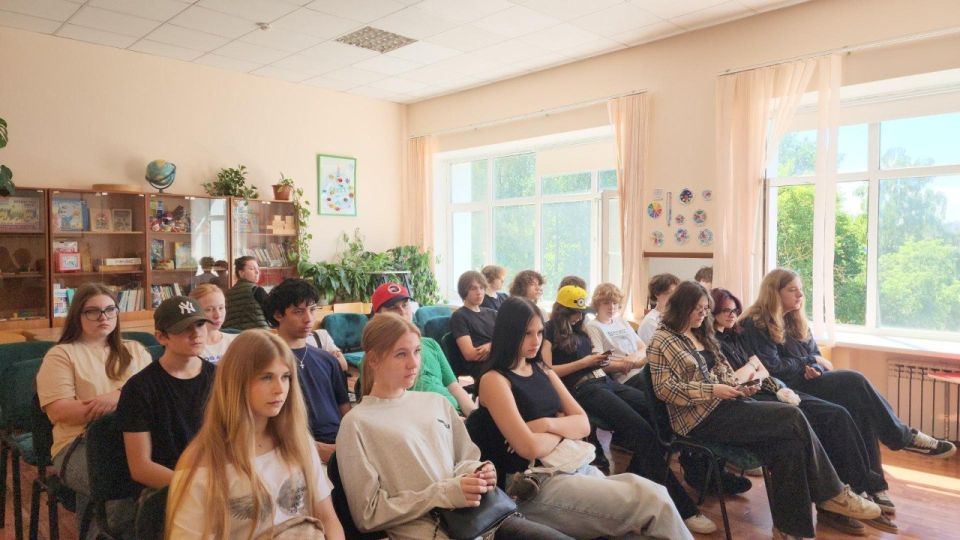 Подвиг героя Великой Отечественной войны Марата Казея растрогал подростков Красноармейска до слёз