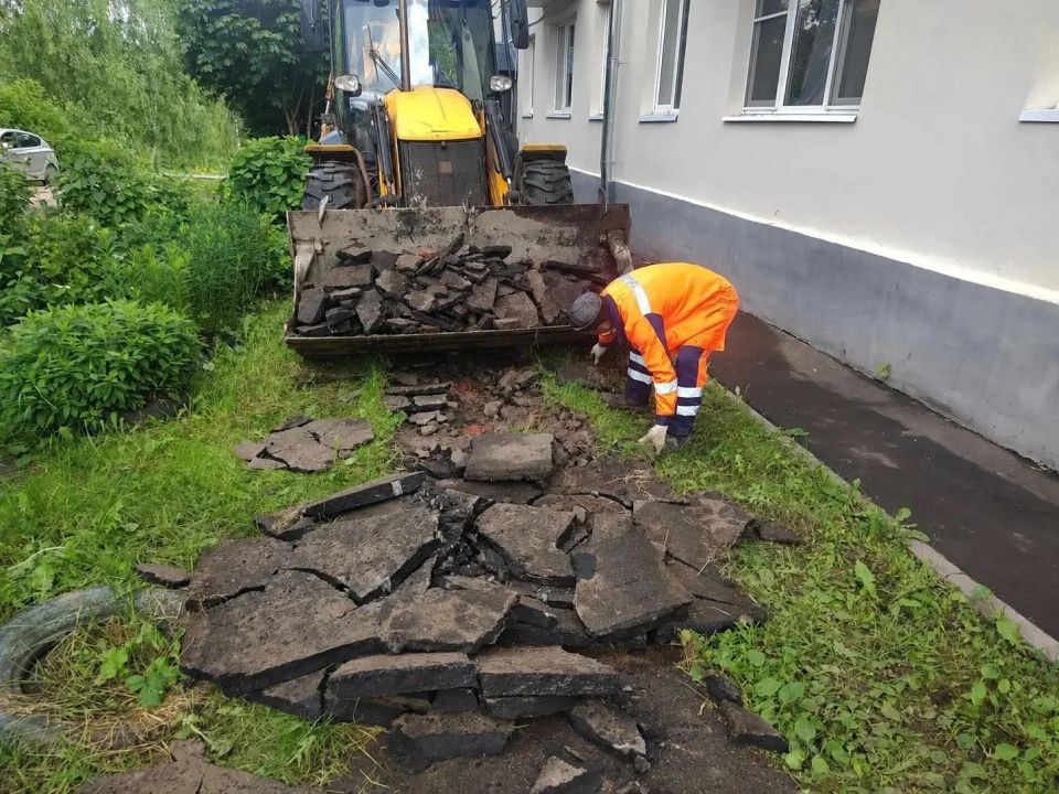 Благоустройство дворов в округе идет полным ходом! Благоустройство дворов в округе идет полным ходом!
