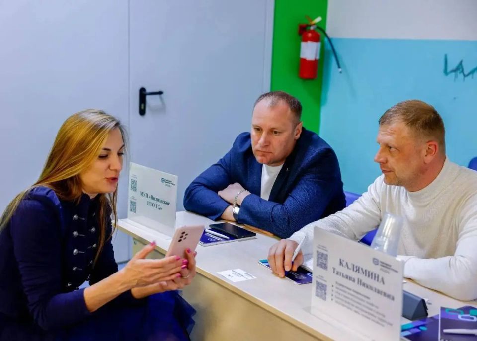 В Лопатинской школе прошла традиционная встреча с жителями в формате «выездной администрации» В Лопатинской школе прошла традиционная встреча с жителями в формате «выездной администрации»
