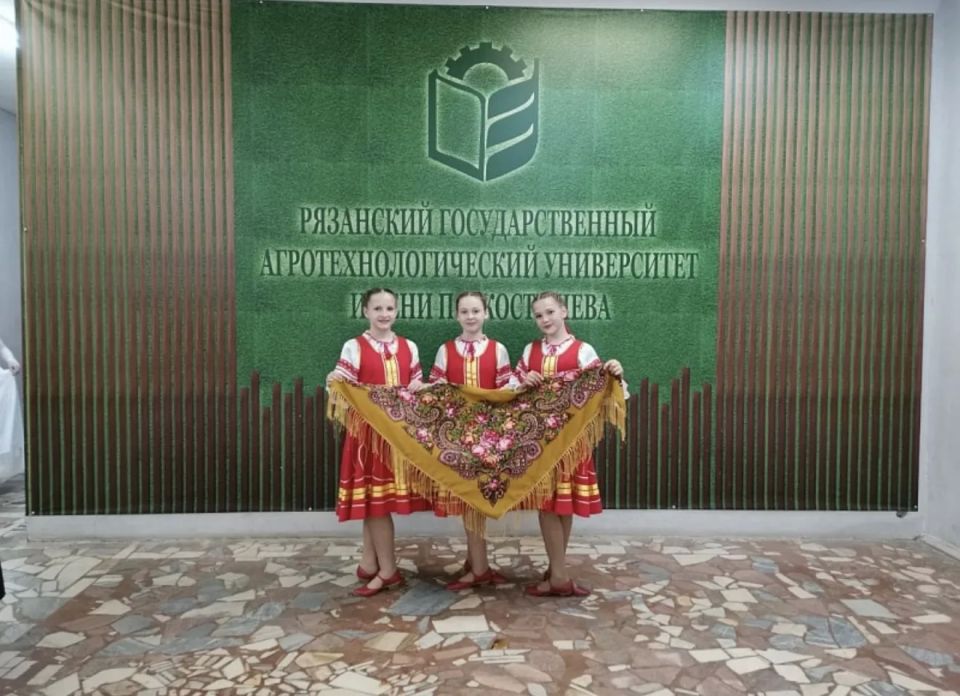 Юные воскресенцы побеждают на творческих фестивалях и конкурсах Юные воскресенцы побеждают на творческих фестивалях и конкурсах