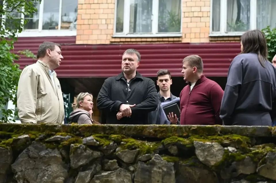 Алексей Шимко совместно с представителями профильных подразделений оценил качество уборки в Пущино и проверил исполнение ранее выданных поручений Алексей Шимко совместно с представителями профильных подразделений оценил качество уборки в Пущино и проверил исполнение ранее выданных поручений