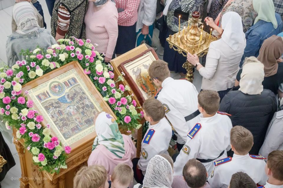 Престольный праздник прошёл в ступинском храме Всех святых Престольный праздник прошёл в ступинском храме Всех святых