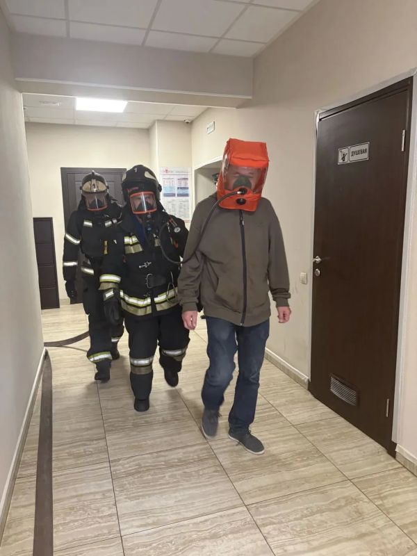В Химках провели учебную эвакуацию В Химках провели учебную эвакуацию