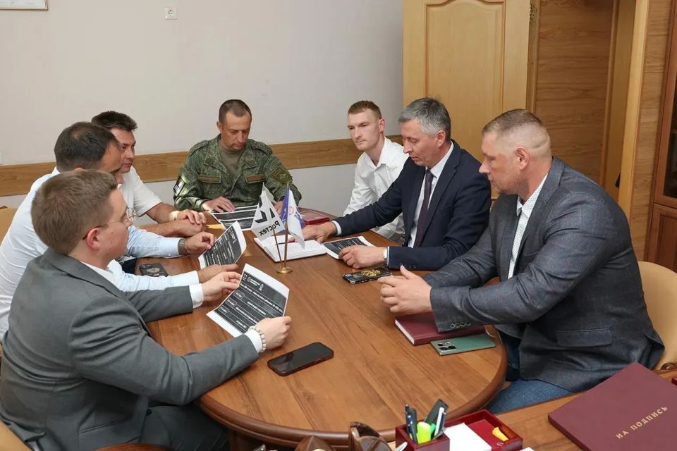 Двум участникам коломенского отделения Ассоциации ветеранов СВО Подмосковья вручили общественные награды