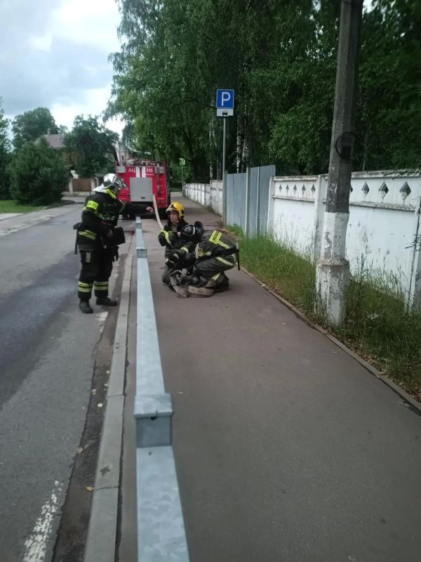 В школе № 12 провели пожарнотактические учения В школе № 12 провели пожарнотактические учения