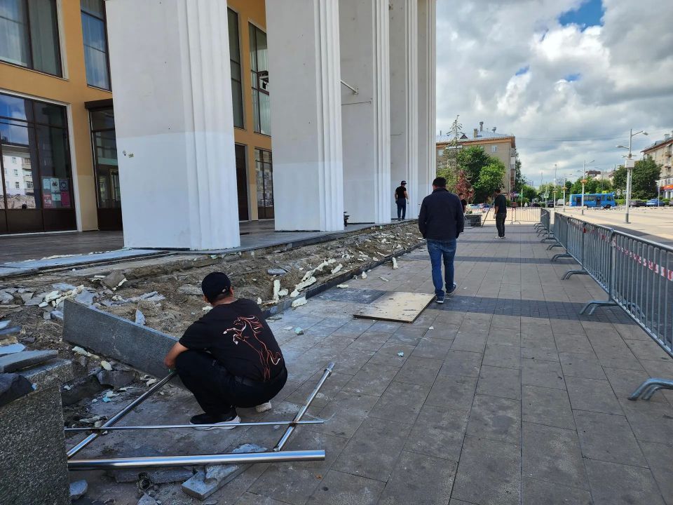 В Королёве начался капитальный ремонт входной группы ЦДК им. М.И. Калинина В Королёве начался капитальный ремонт входной группы ЦДК им. М.И. Калинина