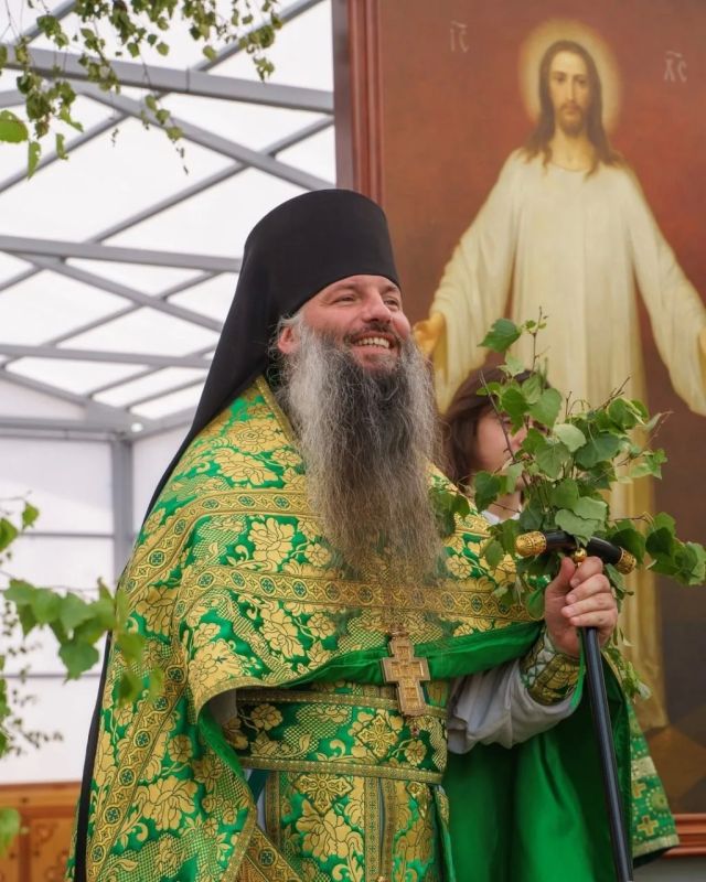 Михаил Собакин: Сегодня свой юбилей отмечает благочинный Чеховского церковного округа и монастырей Подольской епархии, настоятель монастыря Вознесенская Давидова пустынь, Почетный житель городского округа Чехов игумен Сергий... Михаил Собакин: Сегодня свой юбилей отмечает благочинный Чеховского церковного округа и монастырей Подольской епархии, настоятель монастыря Вознесенская Давидова пустынь, Почетный житель городского округа Чехов игумен Сергий...