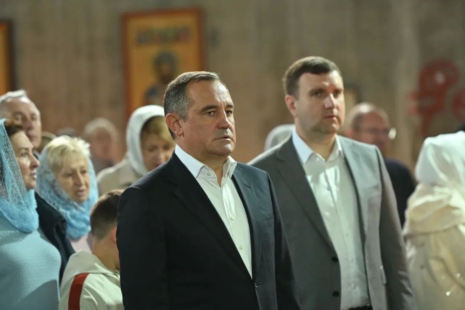 Сергей Юров: Сегодня произошло по-настоящему знаковое событие для Балашихи - в строящемся храме Игоревской иконы Божией Матери в микрорайоне 1 Мая состоялась первая Божественная литургия Сергей Юров: Сегодня произошло по-настоящему знаковое событие для Балашихи - в строящемся храме Игоревской иконы Божией Матери в микрорайоне 1 Мая состоялась первая Божественная литургия