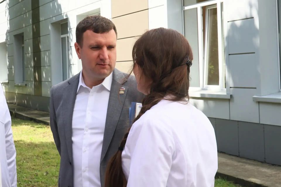 Глава Реутова встретился с сотрудниками медицинских учреждений Глава Реутова встретился с сотрудниками медицинских учреждений