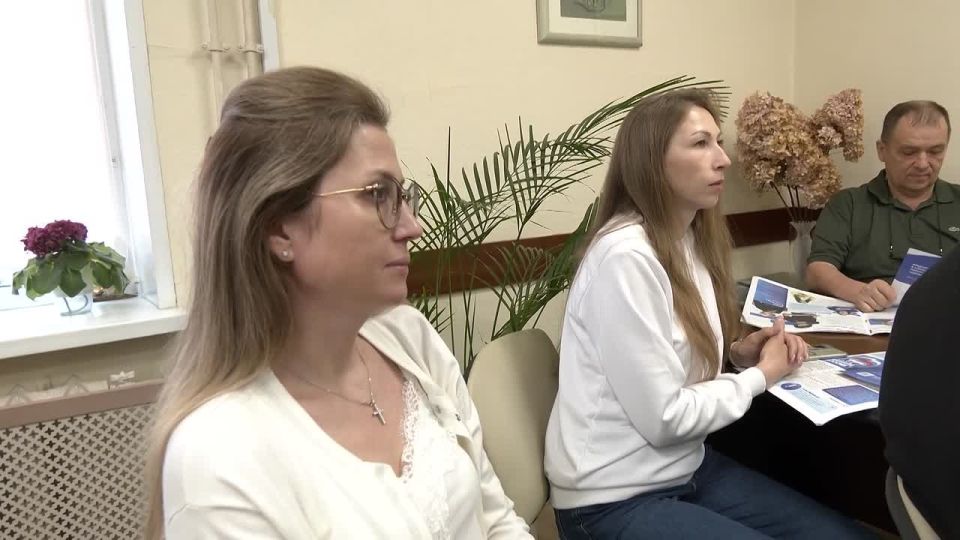 Общественный деятель Инна Орлова провела рабочую встречу со специалистами МАУ «Пушкинская электросеть»