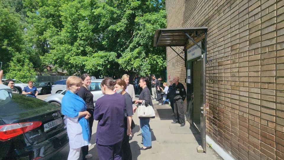 Масштабную противопожарную тренировку провели в Центральной поликлинике Люберец Масштабную противопожарную тренировку провели в Центральной поликлинике Люберец