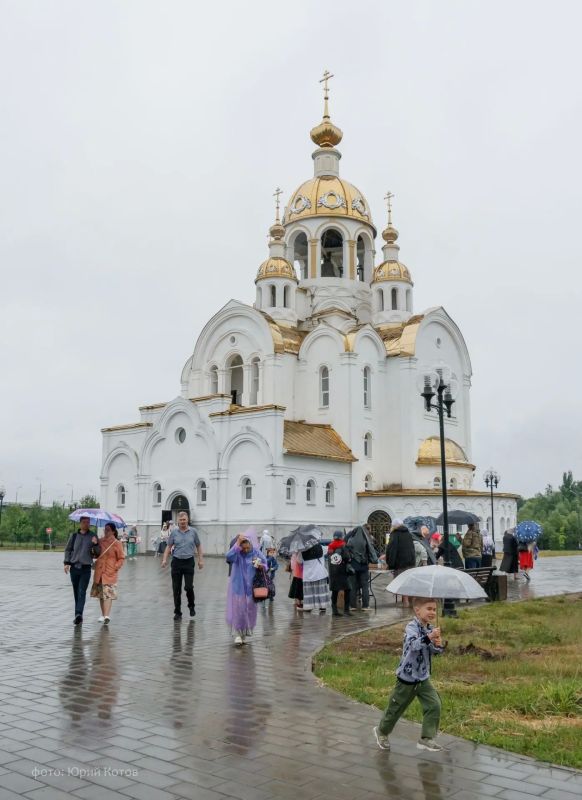 Престольный праздник прошёл в ступинском храме Всех святых Престольный праздник прошёл в ступинском храме Всех святых