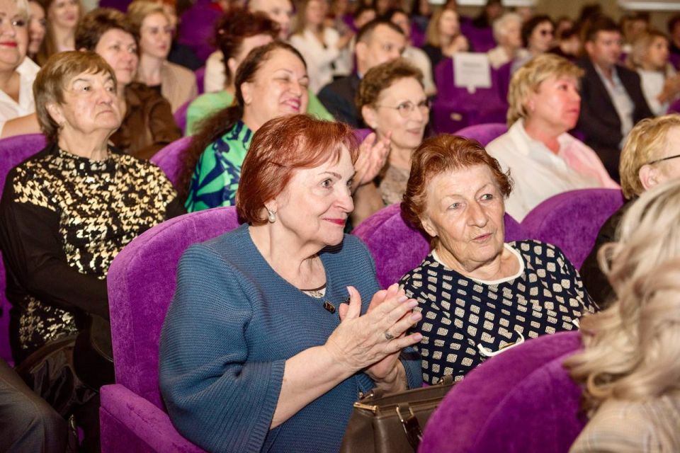 Сегодня в Академии творчества чествовали людей благороднейшей профессии Сегодня в Академии творчества чествовали людей благороднейшей профессии