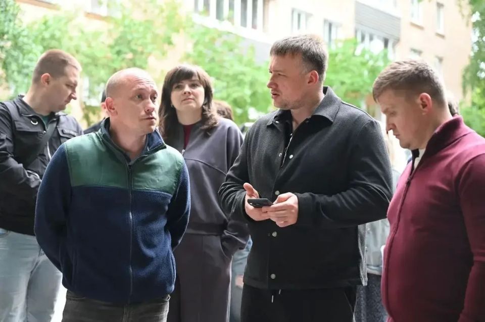 Алексей Шимко совместно с представителями профильных подразделений оценил качество уборки в Пущино и проверил исполнение ранее выданных поручений Алексей Шимко совместно с представителями профильных подразделений оценил качество уборки в Пущино и проверил исполнение ранее выданных поручений