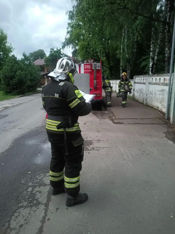 В школе № 12 провели пожарнотактические учения В школе № 12 провели пожарнотактические учения