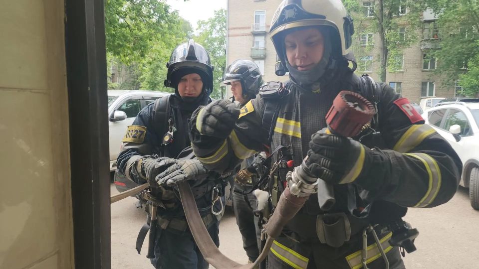 Масштабную противопожарную тренировку провели в Центральной поликлинике Люберец Масштабную противопожарную тренировку провели в Центральной поликлинике Люберец