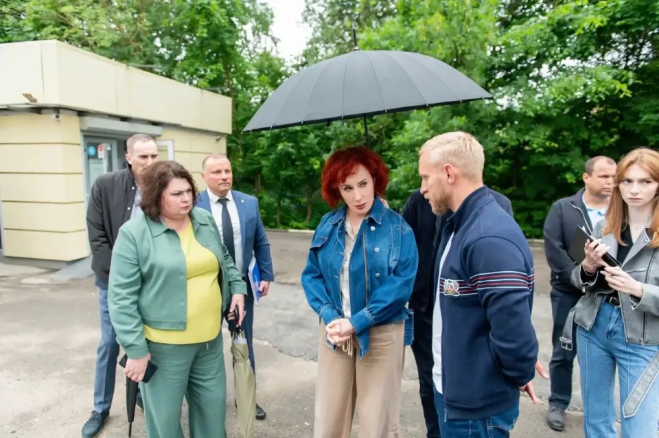 Татьяна Витушева: Следующей точкой рабочего выезда на территорию Снегирей стал осмотр участка Волоколамского шоссе Татьяна Витушева: Следующей точкой рабочего выезда на территорию Снегирей стал осмотр участка Волоколамского шоссе