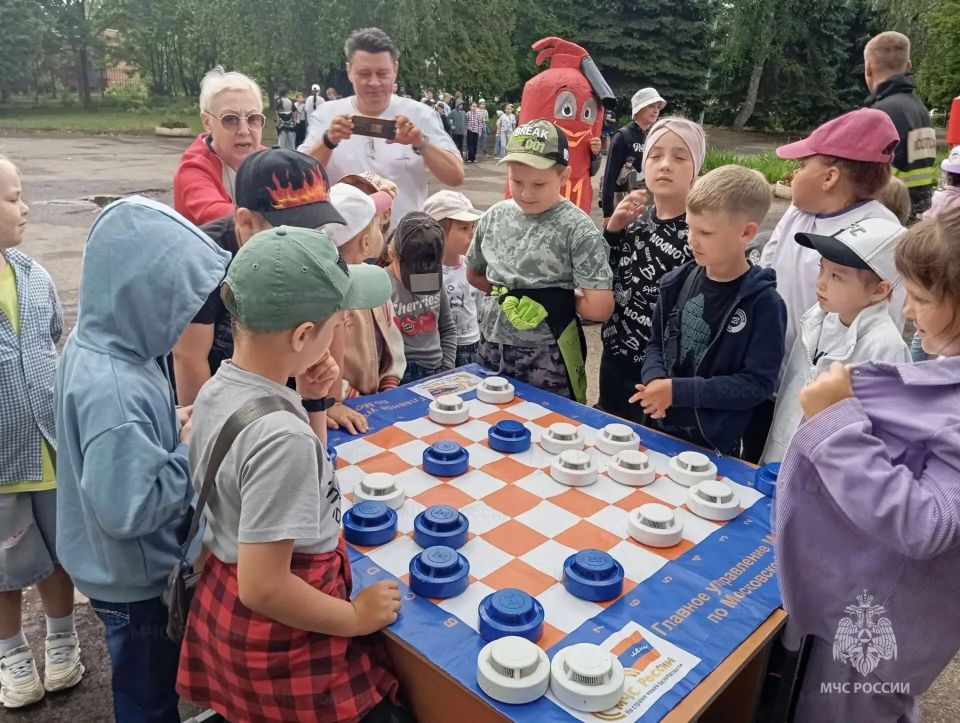В Подмосковье прошла масштабная тренировка по эвакуации В Подмосковье прошла масштабная тренировка по эвакуации