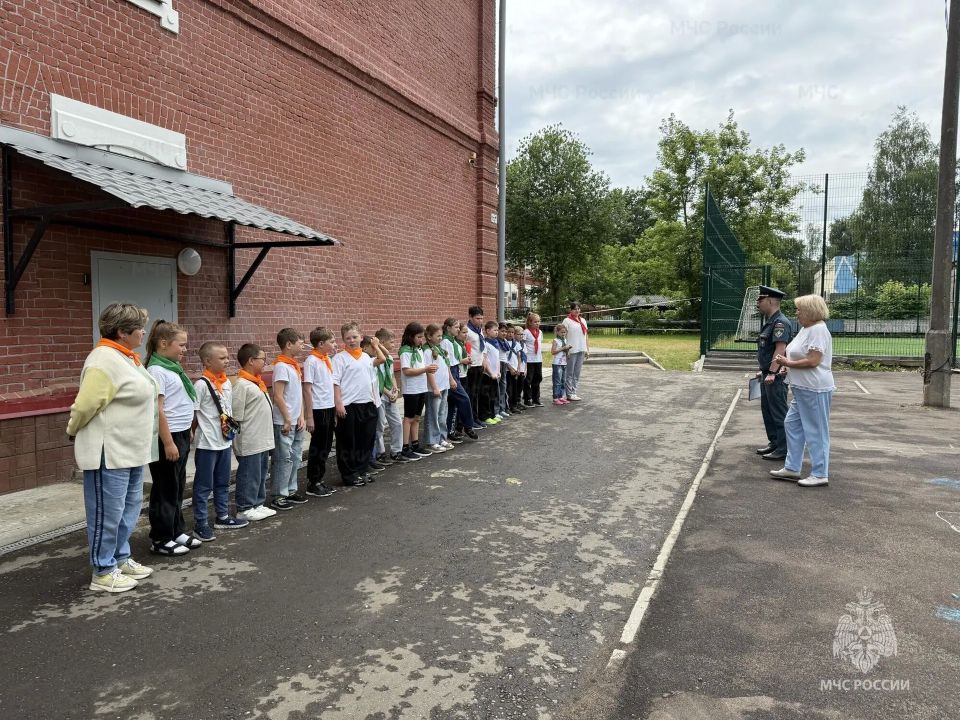 В Подмосковье прошла масштабная тренировка по эвакуации В Подмосковье прошла масштабная тренировка по эвакуации