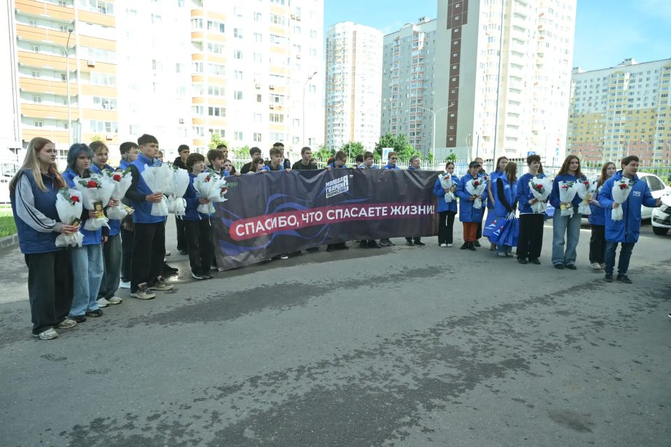 Спасибо тем, кто первым приходит на помощь: медиков скорой помощи Балашихи поздравили с профессиональным праздником Спасибо тем, кто первым приходит на помощь: медиков скорой помощи Балашихи поздравили с профессиональным праздником